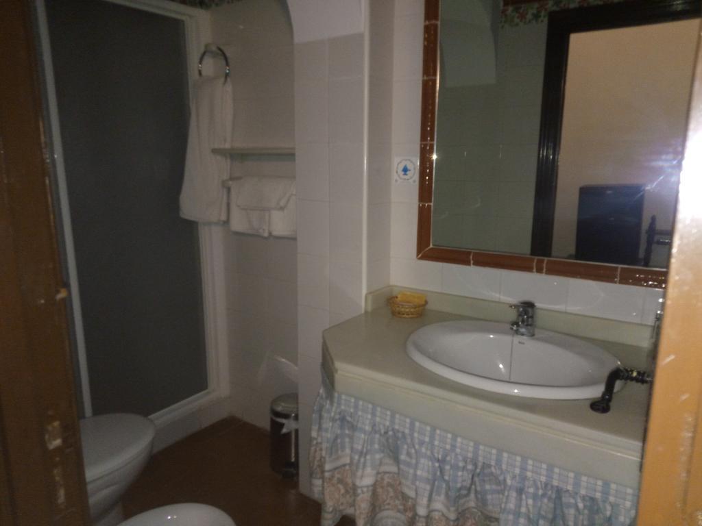 Hostal Gran Capitan Chipiona Dış mekan fotoğraf